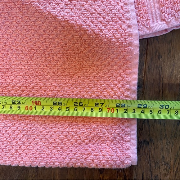 6 pc set of Coral Towels - Picture 4 of 7